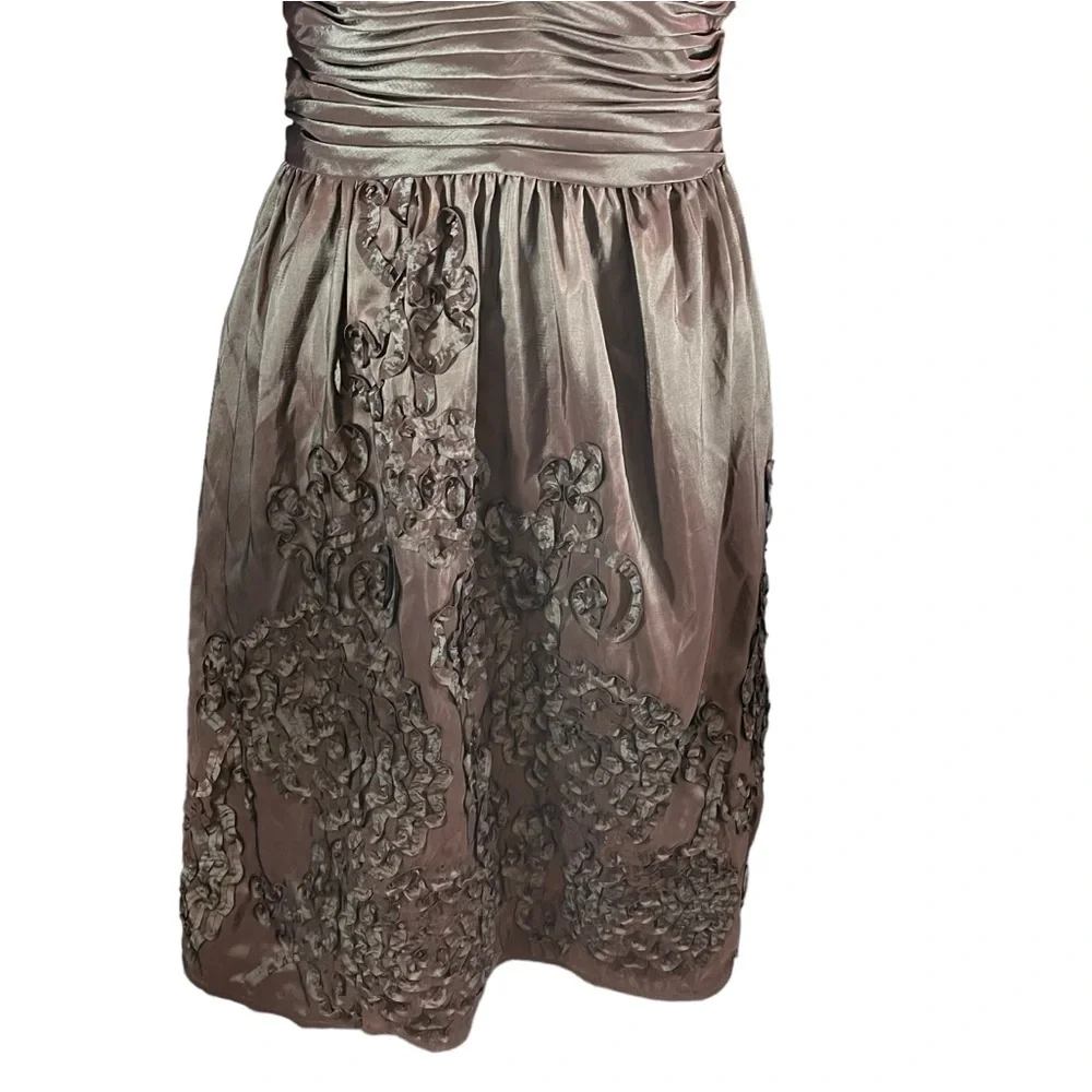 Adrianna Papell Boutique Twist Halter
Cocktail Dress, Women's Size 8P - Picture 5 of 5
